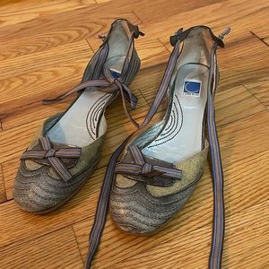 Lundi Bleu Kitten Heel Shoes with ribbon around ankle (8)